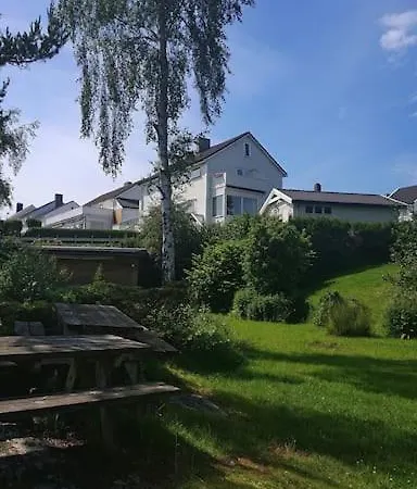 아파트 By The Sea *