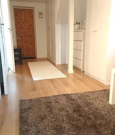 By The Sea 아파트